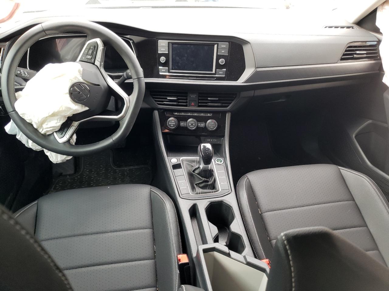 2024 VOLKSWAGEN JETTA SE VIN:3VWEM7BU5RM060950