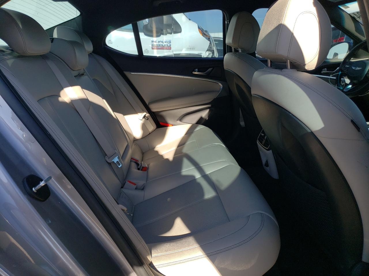 2022 GENESIS G70 BASE VIN:KMTG34TAXNU094665