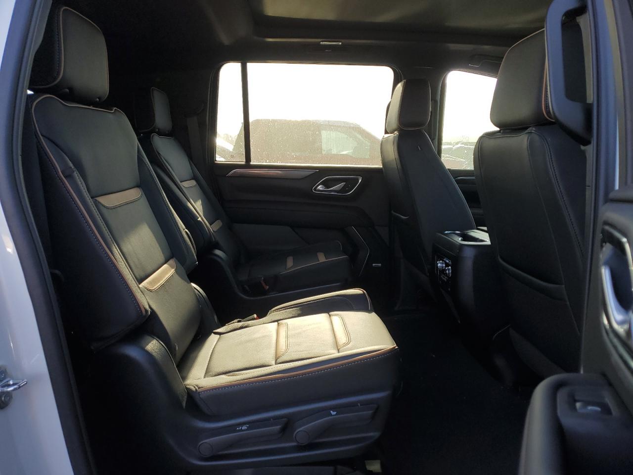 2024 GMC YUKON XL K1500 AT4 VIN:1GKS2HKLXRR329181