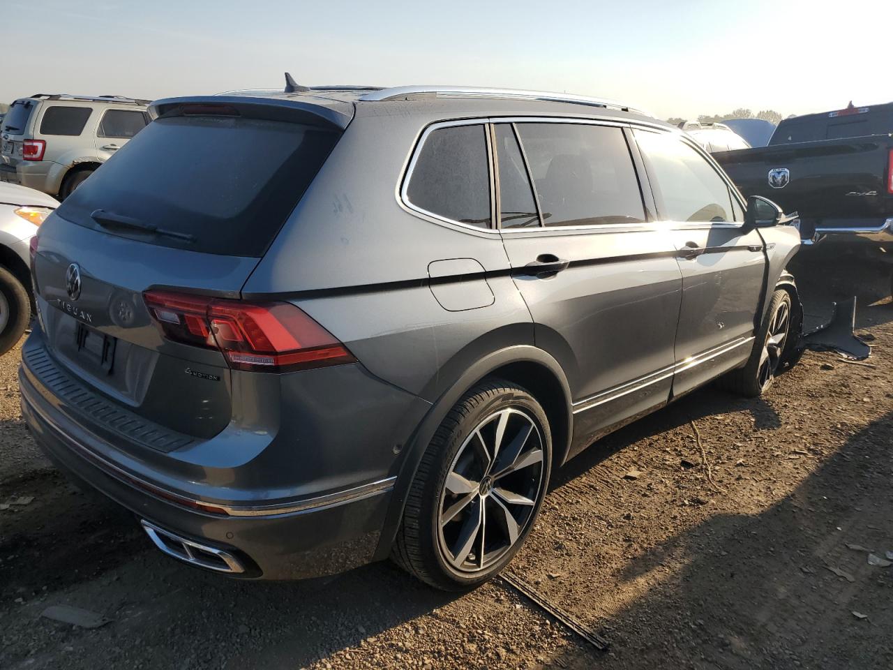 2022 VOLKSWAGEN TIGUAN SEL R-LINE VIN:3VV4B7AX1NM150480