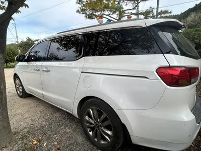 2014 Kia Carnival VIN: