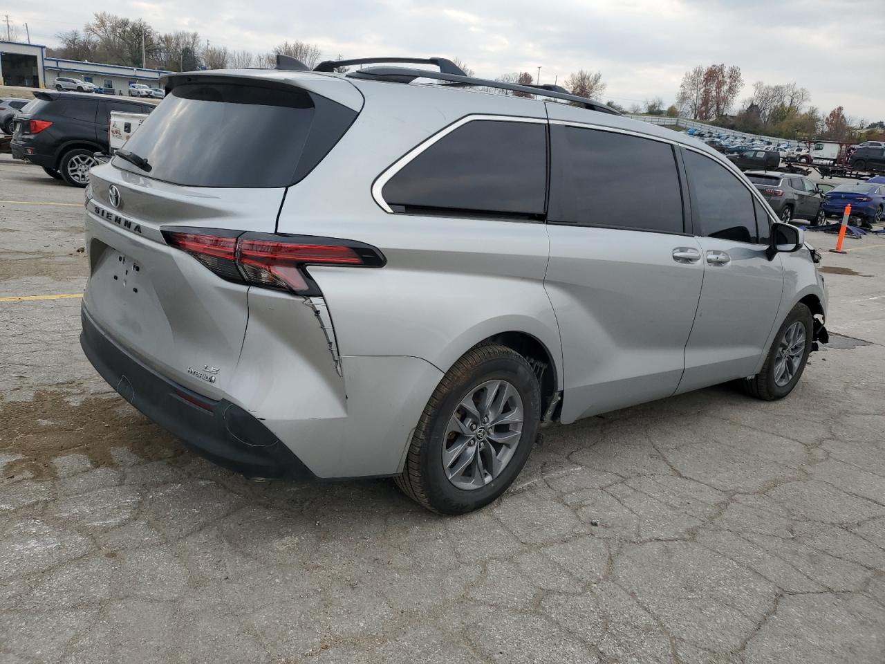 2022 TOYOTA SIENNA LE VIN:5TDKSKFCXNS071159