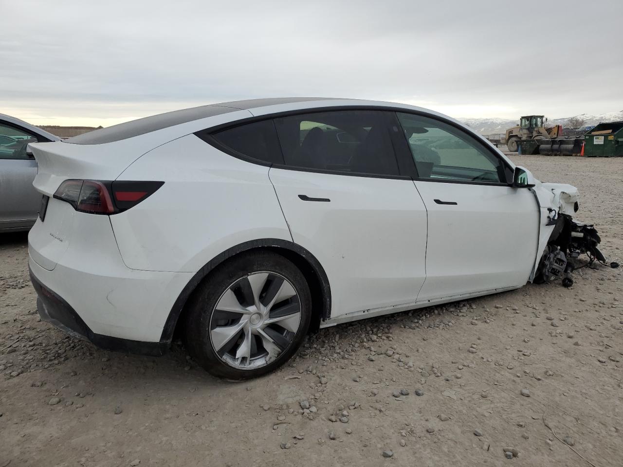 2023 TESLA MODEL Y  VIN:7SAYGAEE5PF824356