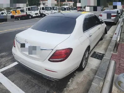 2019 Mercedes-Benz E 300 WDDZF4JB7KA640142 VIN:WDDZF4JB7KA640142