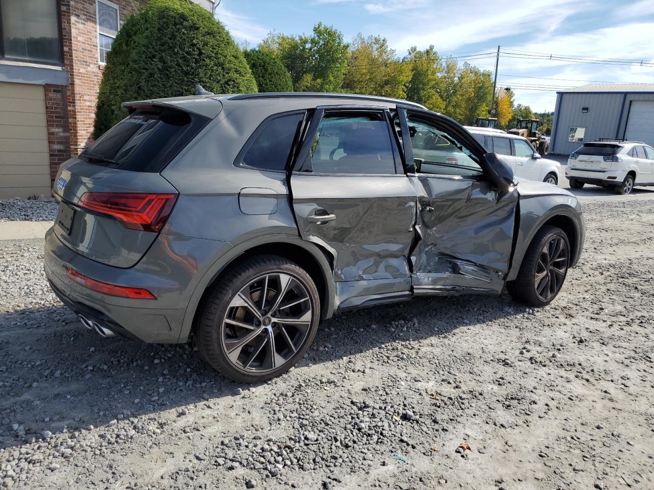 2024 AUDI SQ5 PREMIUM PLUS VIN:WA1B4AFY8R2039091