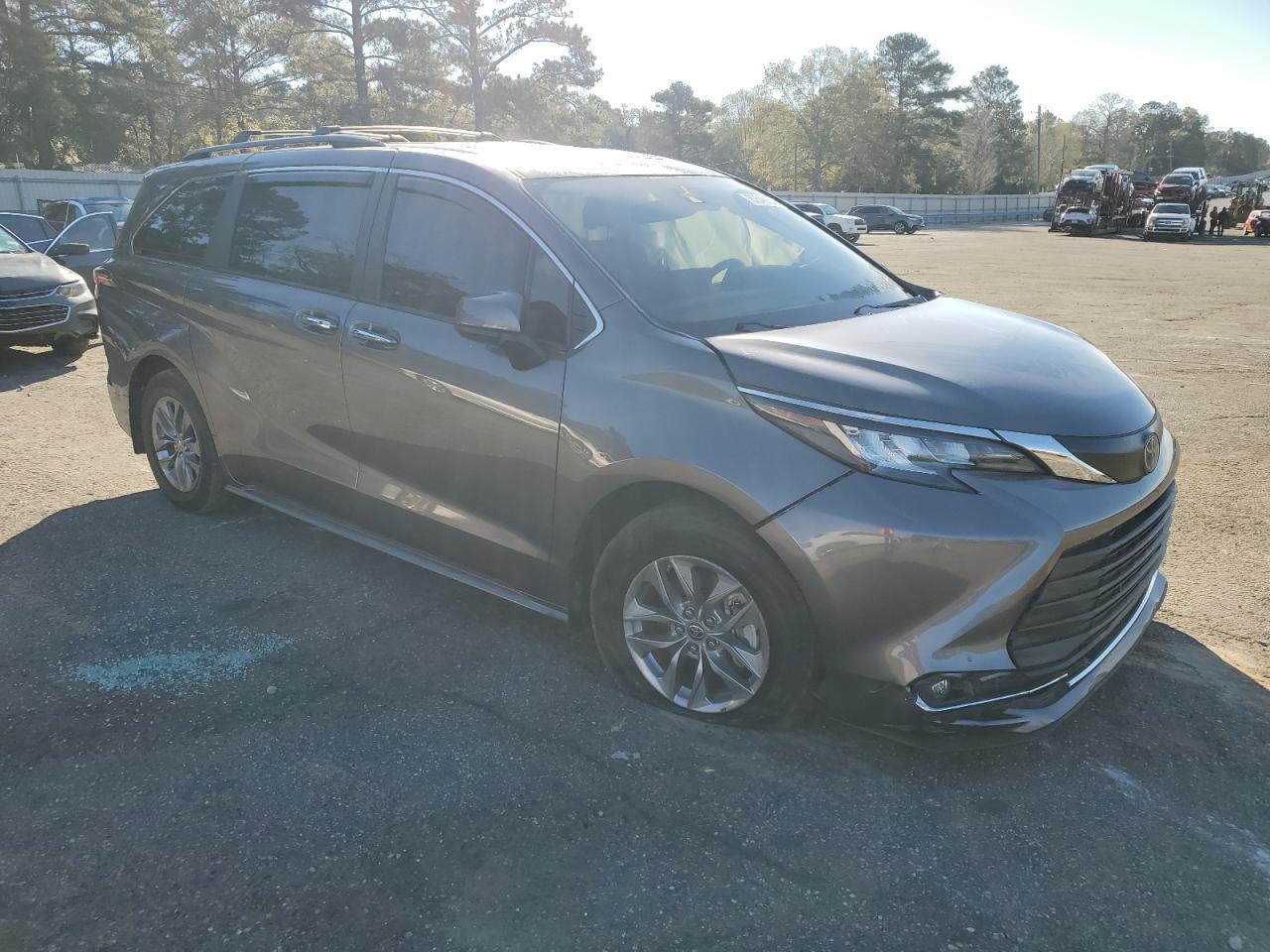 2022 TOYOTA SIENNA XLE VIN:5TDYRKEC1NS098418
