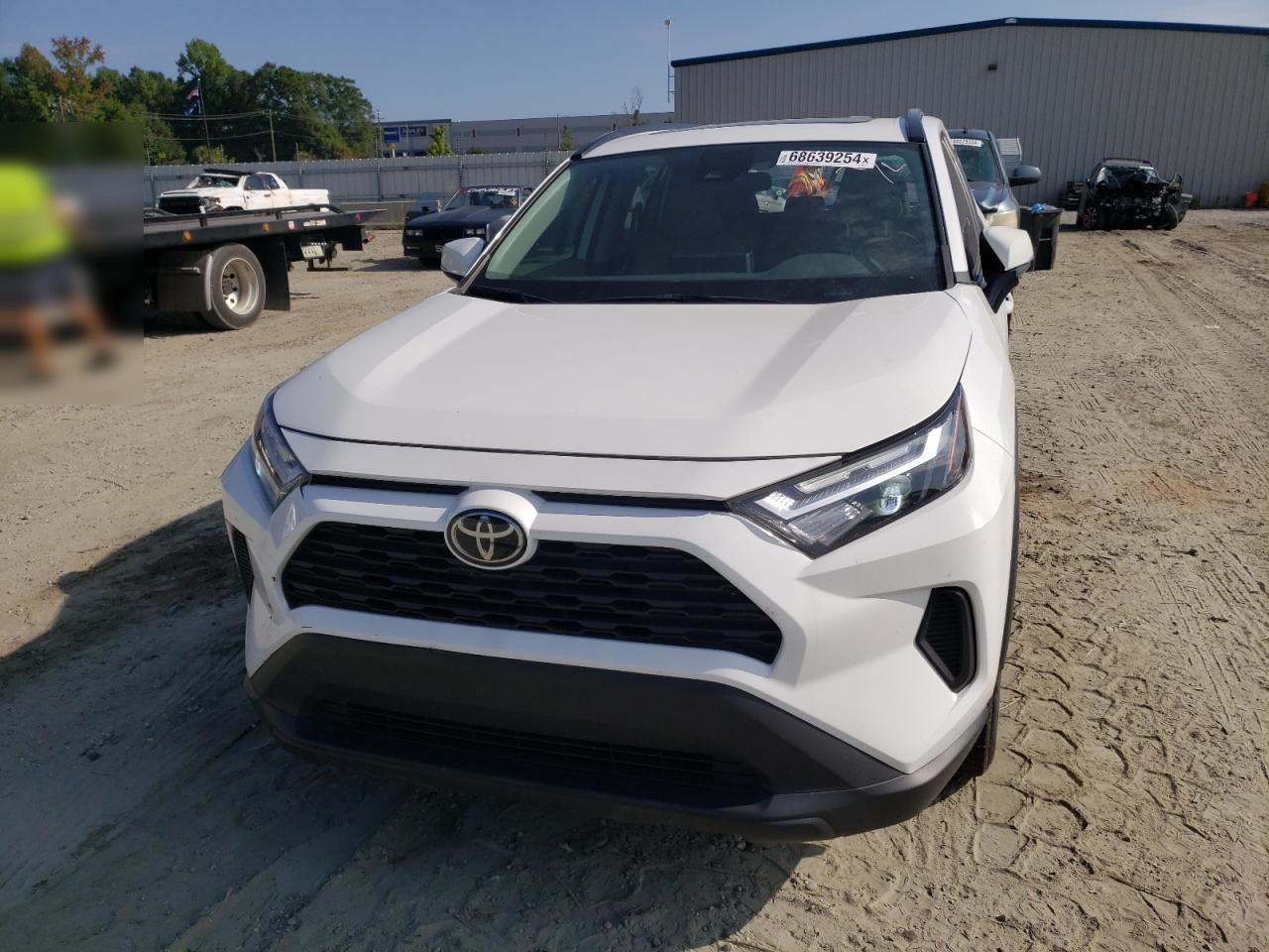 2022 TOYOTA RAV4 XLE VIN:2T3W1RFVXNC198069