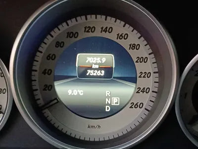 2015 Mercedes-Benz E 220 WDDHF0AB7FB163281 VIN:WDDHF0AB7FB163281