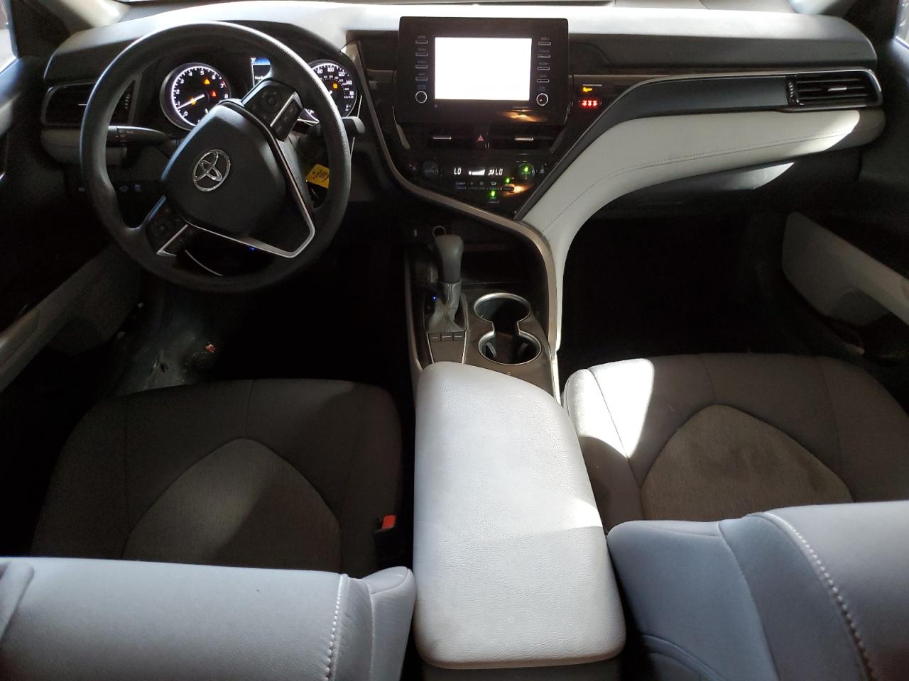 2022 TOYOTA CAMRY LE VIN:4T1C11AK0NU637563