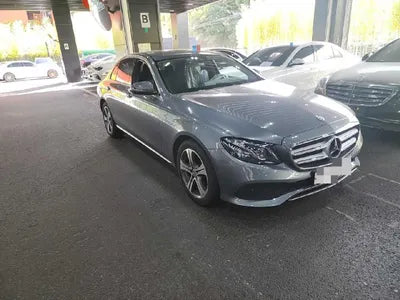 2018 Mercedes-Benz E 220 VIN: