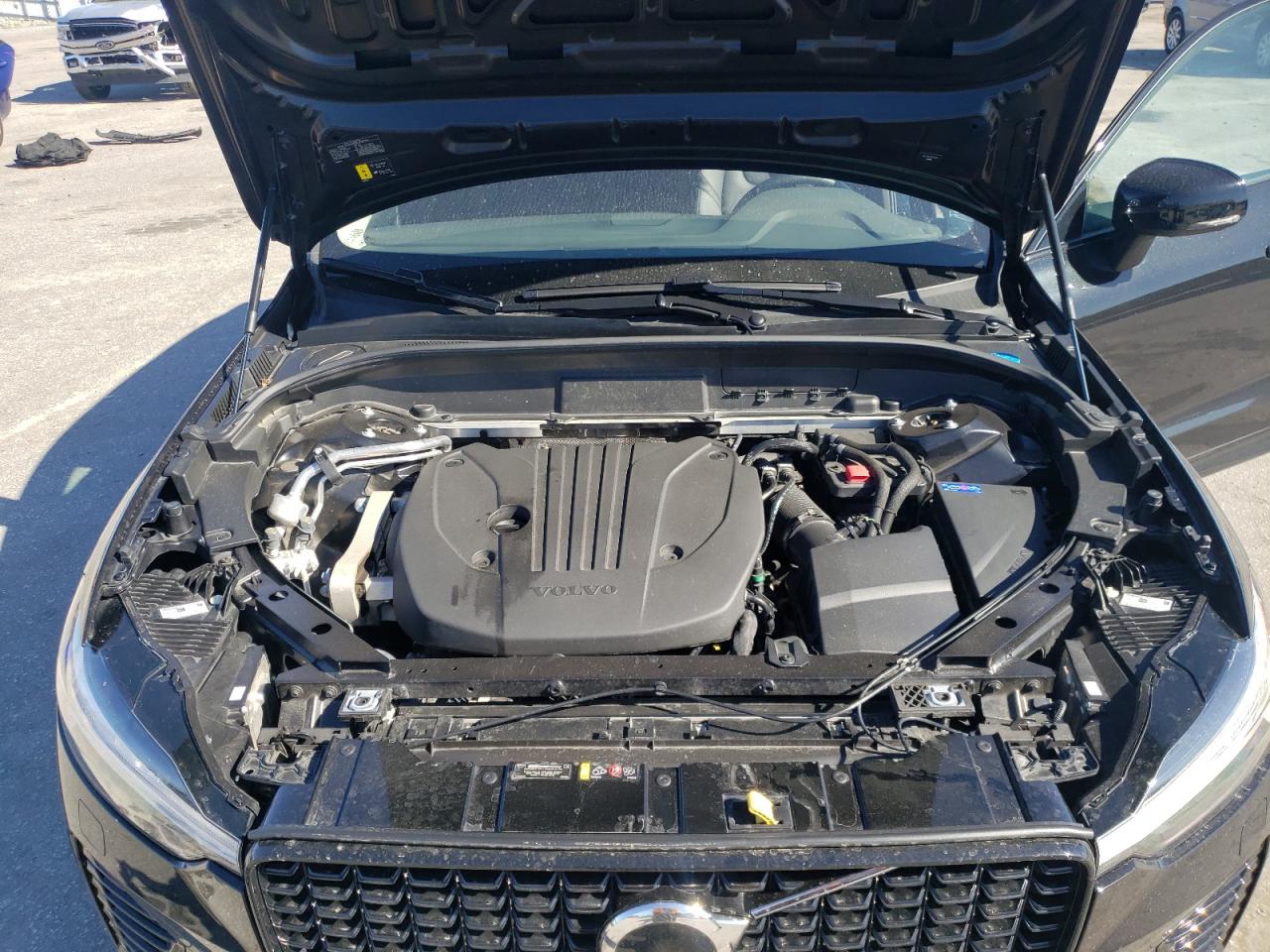 2024 VOLVO XC60 PLUS VIN:YV4L12RL8R1725322