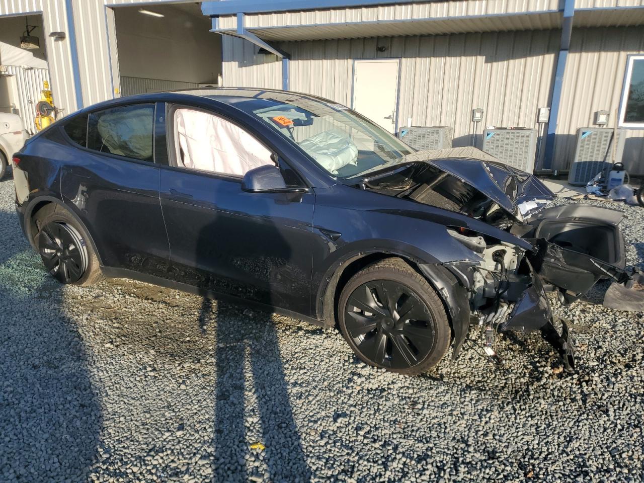 2024 TESLA MODEL Y  VIN:7SAYGDEE0RA275991
