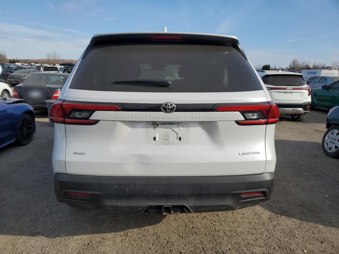 2024 TOYOTA GRAND HIGHLANDER XLE VIN:5TDAAAB59RS009581