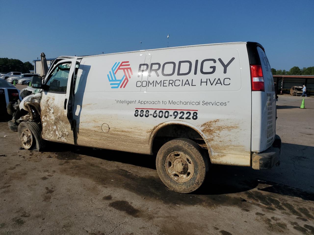 2024 CHEVROLET EXPRESS G2500  VIN:1GCWGAF78R1102458