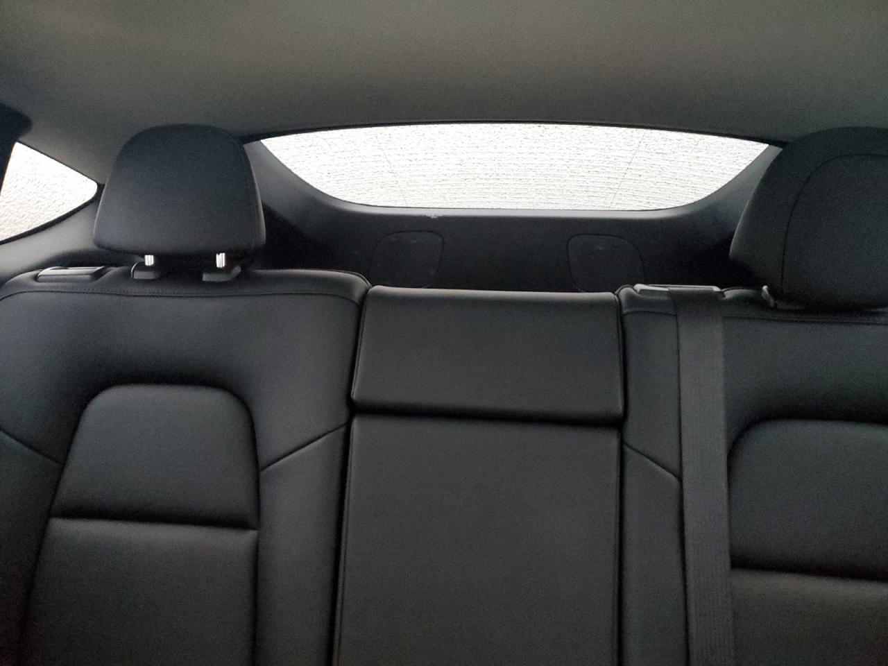2022 TESLA MODEL Y  VIN:7SAYGDEE9NF356601