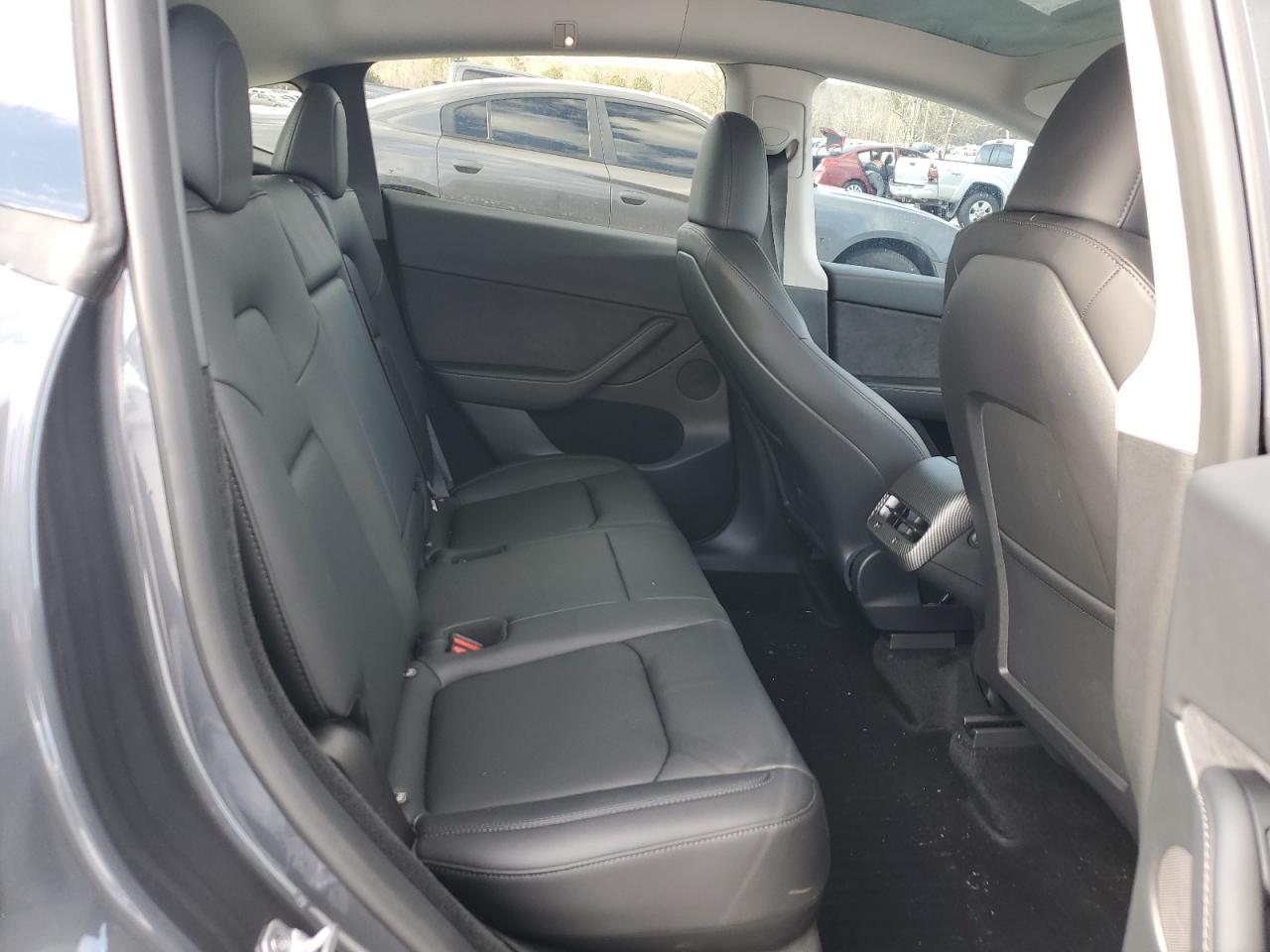 2023 TESLA MODEL Y  VIN:7SAYGDEF4PF920859