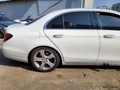 2017 Mercedes-Benz E 220 202KMWDDZF0EB4HA0 VIN:202KMWDDZF0EB4HA0