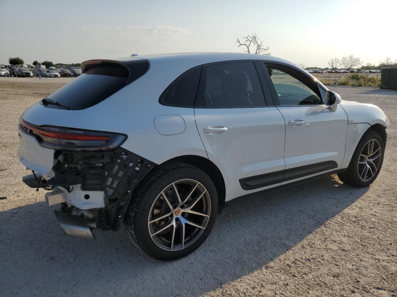 2022 PORSCHE MACAN  VIN:WP1AA2A52NLB01200