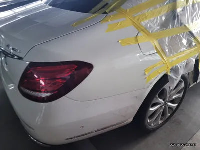 2018 Mercedes-Benz E 300 VIN: