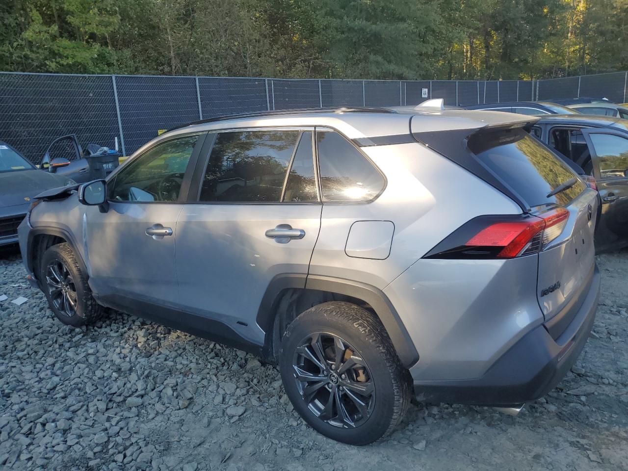 2022 TOYOTA RAV4 XLE PREMIUM VIN:JTMB6RFV5ND048950