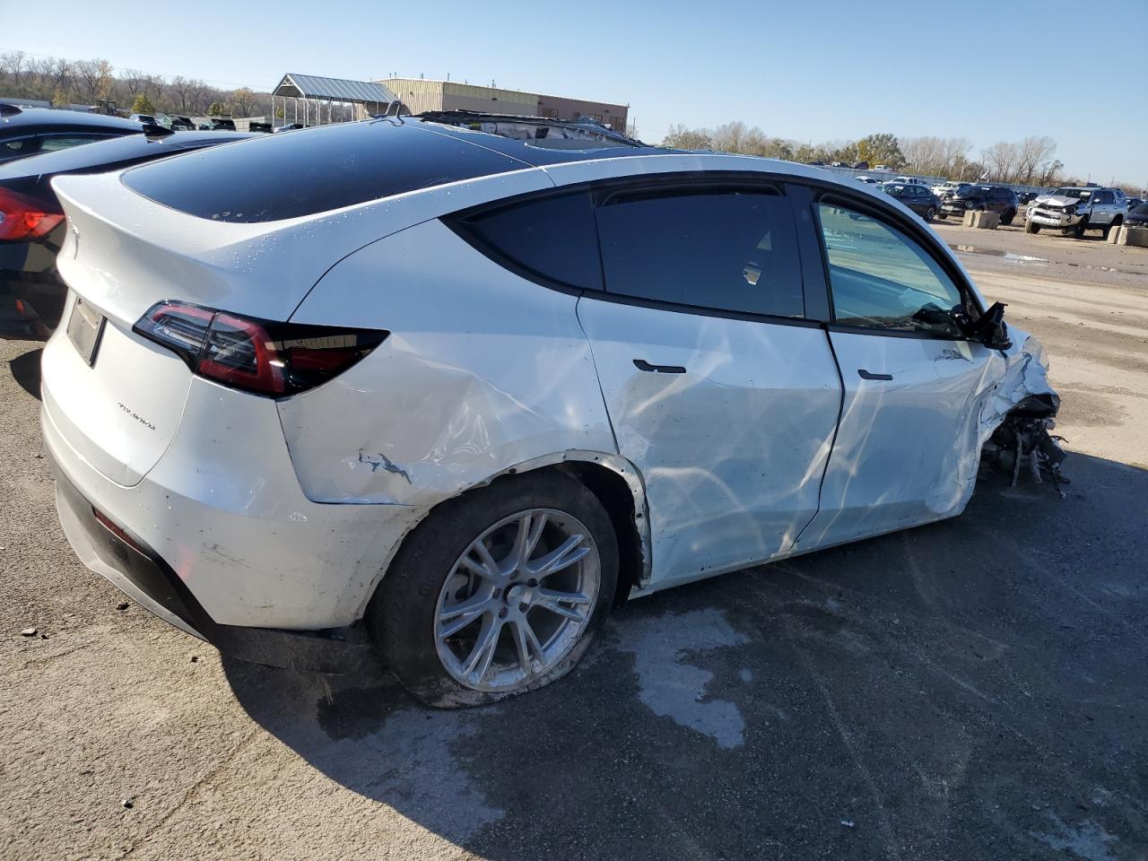 2023 TESLA MODEL Y  VIN:7SAYGDEE4PF687170