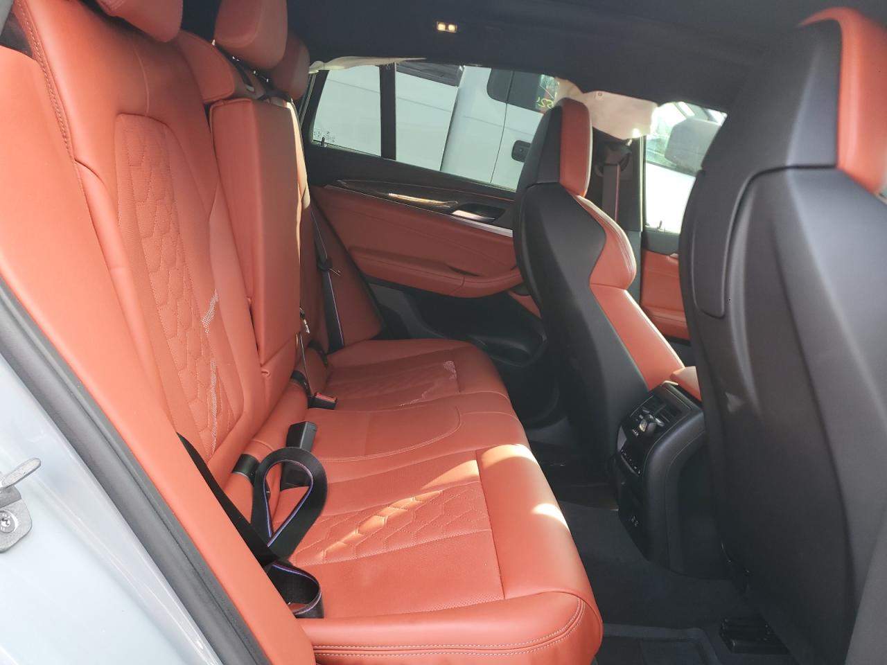 2024 BMW X4 M VIN:5YM23EC01R9W18369