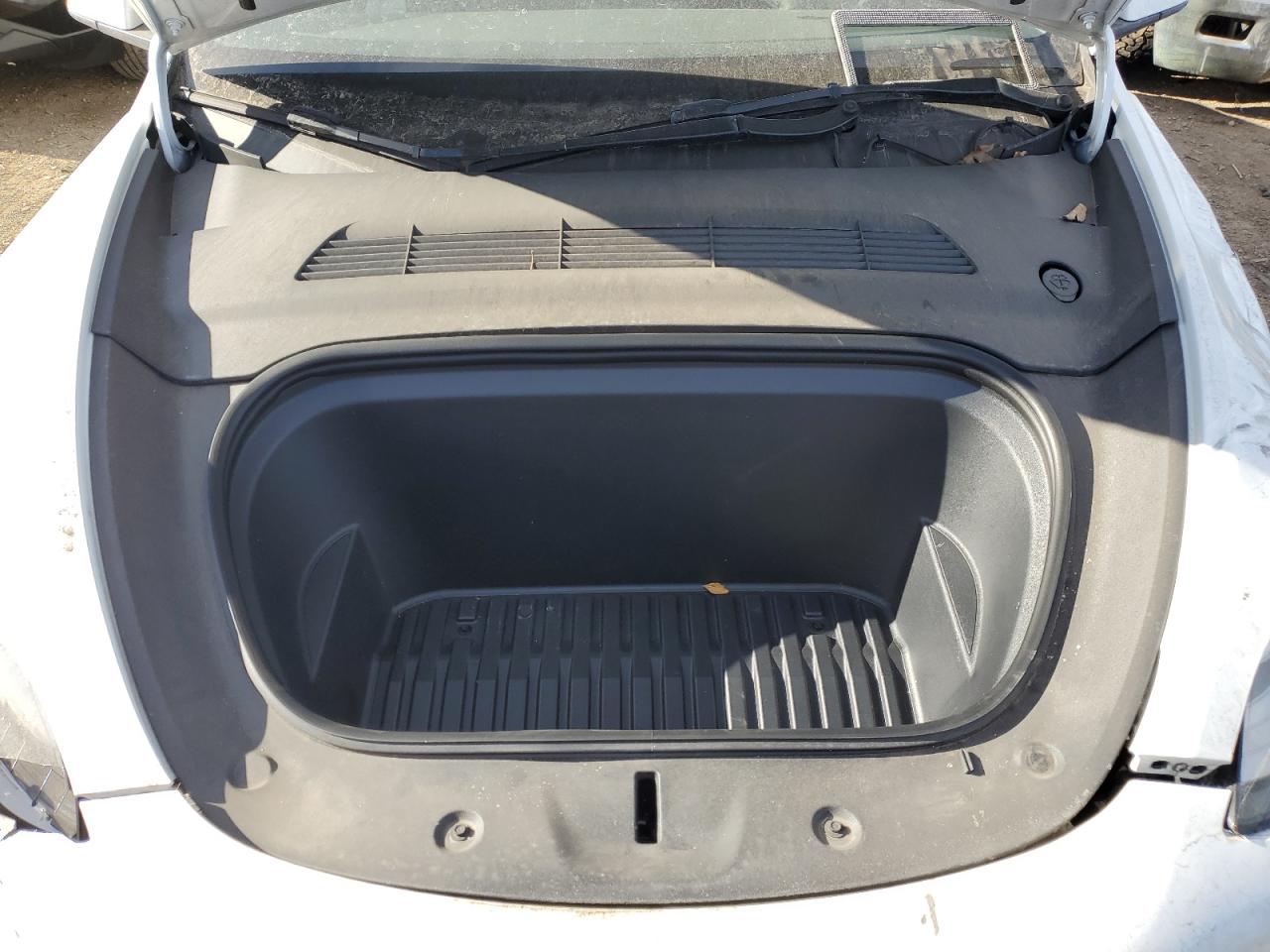 2023 TESLA MODEL Y  VIN:7SAYGDEE9PA028773