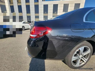 2017 Mercedes-Benz E 300 WDDZF4KB9HA137221 VIN:WDDZF4KB9HA137221