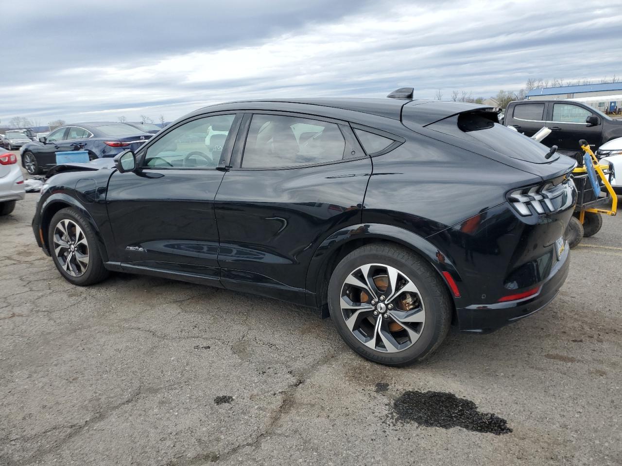 2022 FORD MUSTANG MACH-E PREMIUM VIN:3FMTK3SU5NMA32242