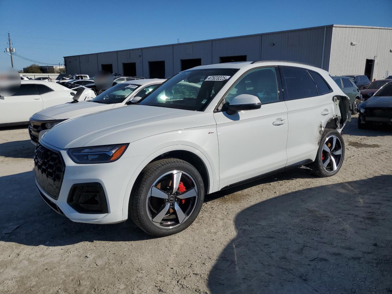 2024 AUDI Q5 PREMIUM PLUS 45 VIN:WA1EAAFY7R2140225
