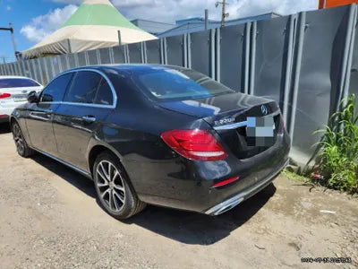 2017 Mercedes-Benz E 220 VIN:
