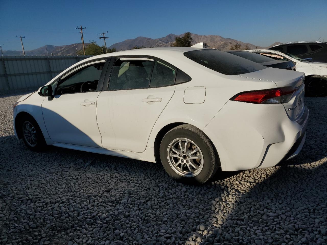 2022 TOYOTA COROLLA LE VIN:JTDEAMDE9NJ038988