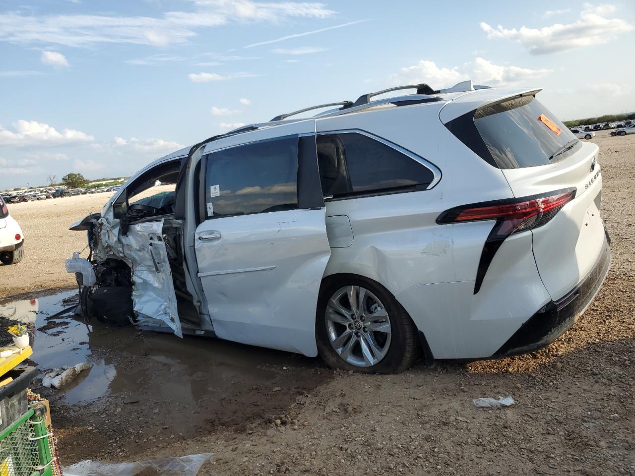 2022 TOYOTA SIENNA LIMITED VIN:5TDZRKEC7NS102427