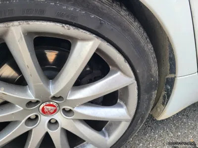 2016 Jaguar XJ SAJAA229XGNV99979 VIN:SAJAA229XGNV99979