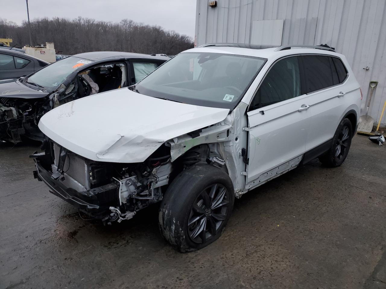 2022 VOLKSWAGEN TIGUAN SE VIN:3VV2B7AX3NM018537