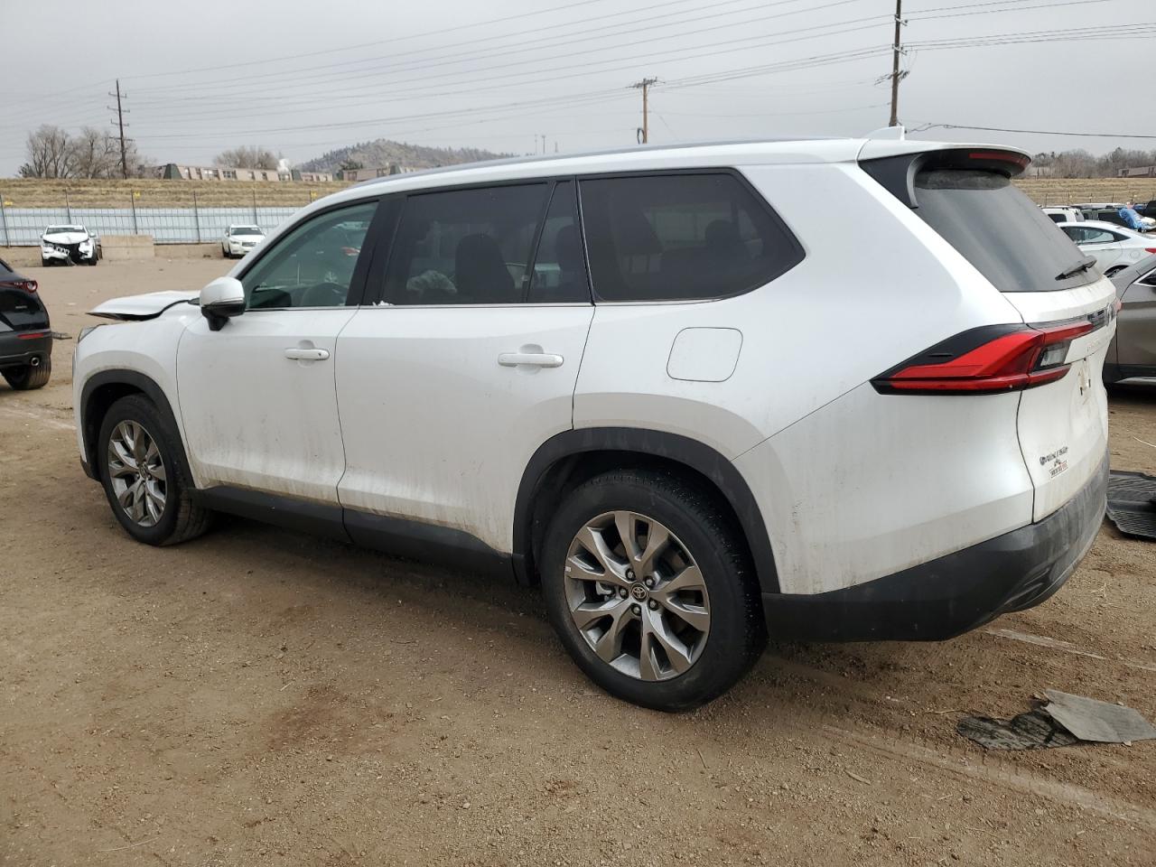 2024 TOYOTA GRAND HIGHLANDER XLE VIN:5TDACAB59RS019201