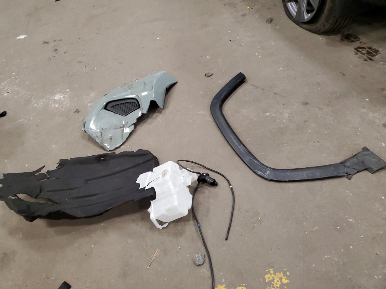 2022 TOYOTA RAV4 XLE VIN:4T3RWRFV9NU056678