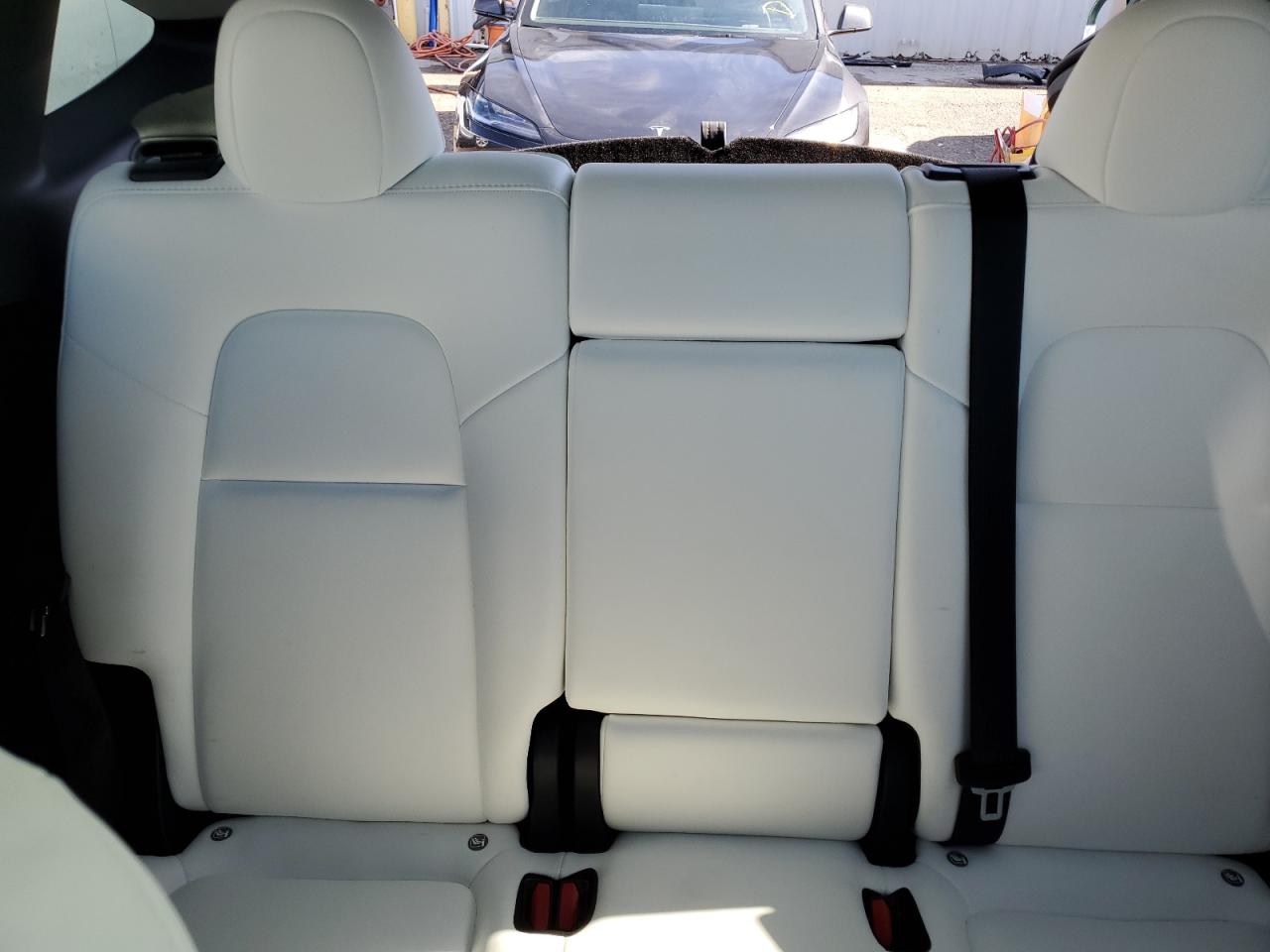 2024 TESLA MODEL Y  VIN:7SAYGDEE2RA265477