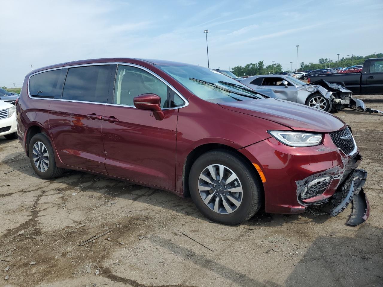 2022 CHRYSLER PACIFICA HYBRID TOURING L VIN:2C4RC1L71NR105639