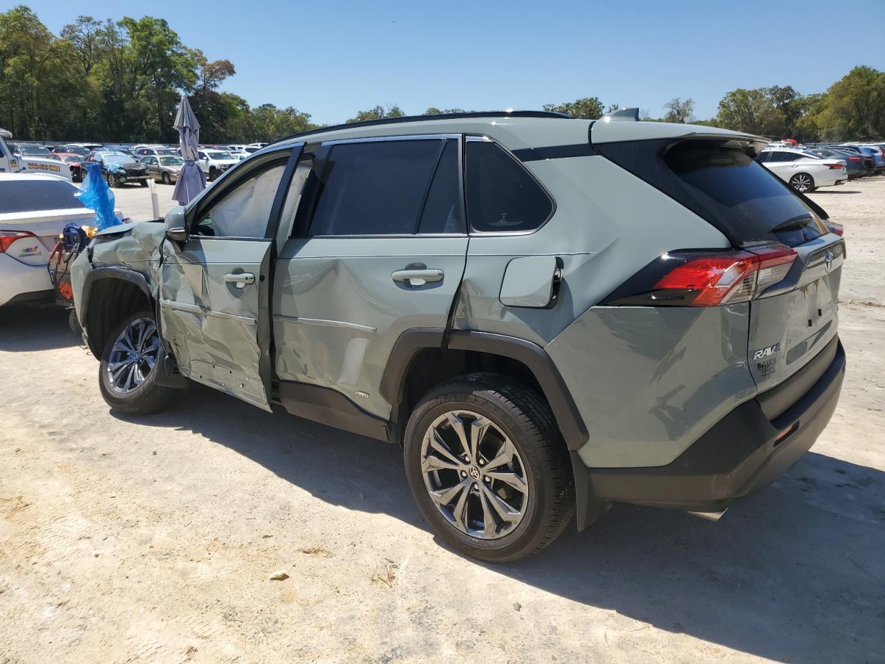 2022 TOYOTA RAV4 XLE PREMIUM VIN:JTMB6RFV4ND059986
