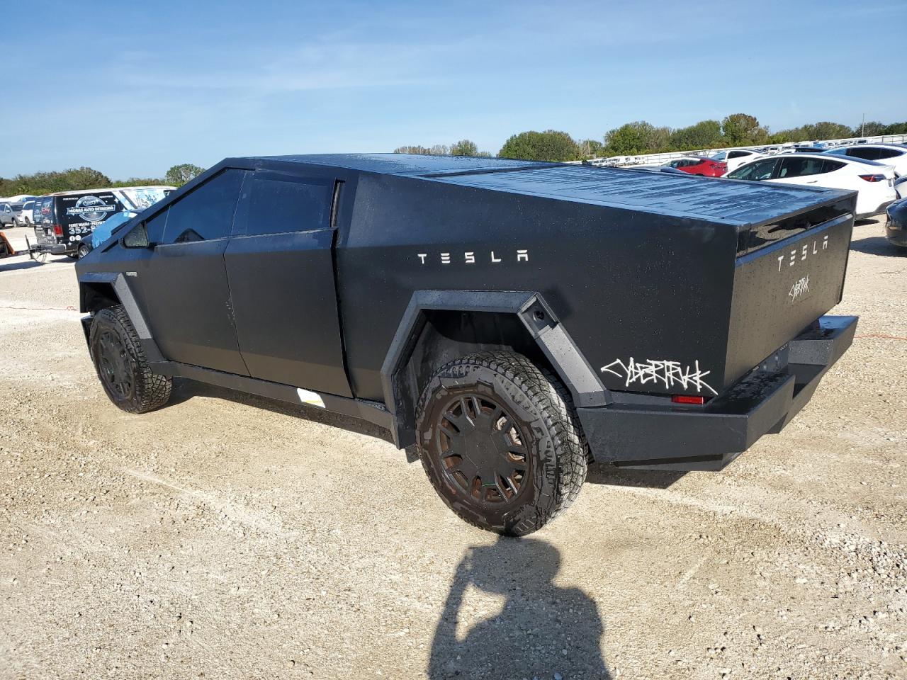 2024 TESLA CYBERTRUCK  VIN:7G2CEHED4RA006899