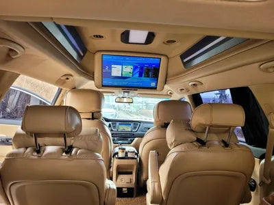 2017 Kia Carnival VIN: