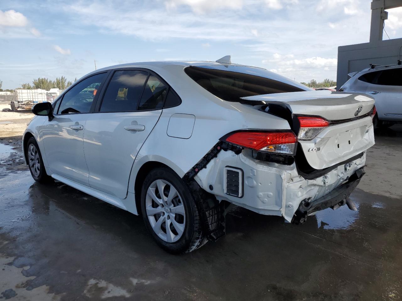 2022 TOYOTA COROLLA LE VIN:JTDEPMAE5N3003615