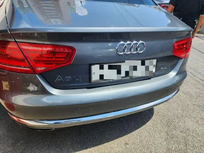2014 Audi A8 VIN: