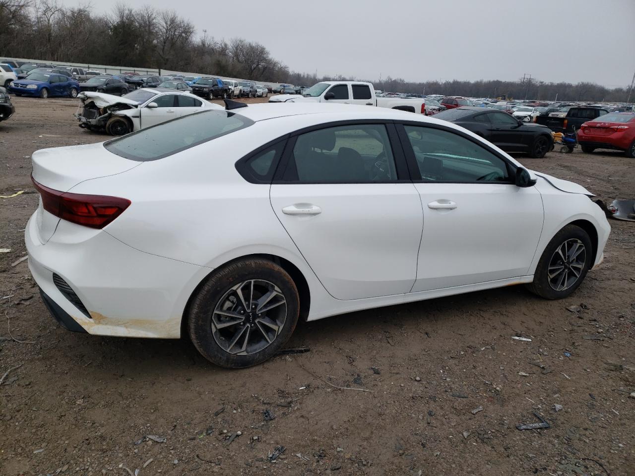 2024 KIA FORTE LX VIN:3KPF24AD6RE716922