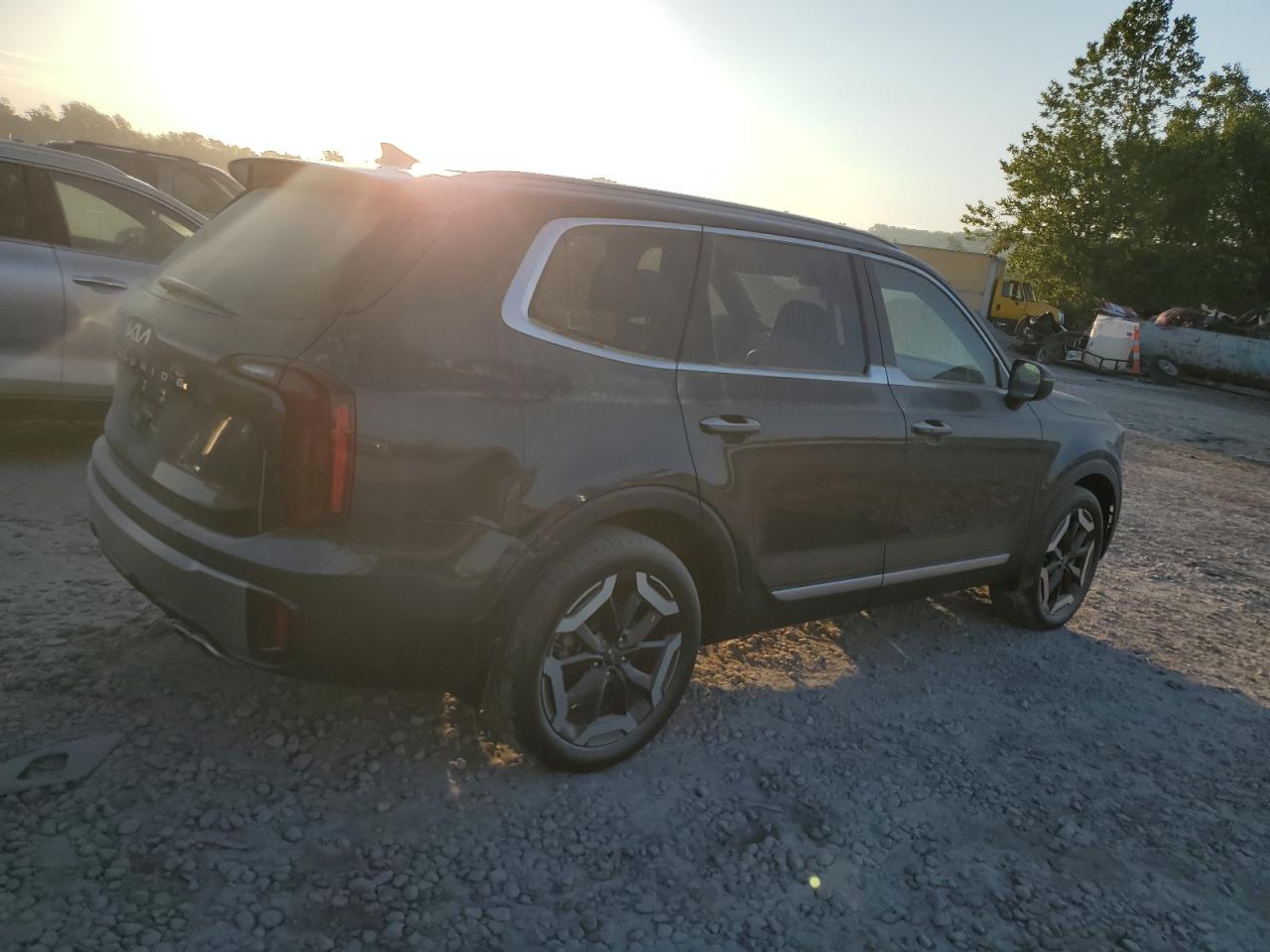 2023 KIA TELLURIDE S VIN:5XYP64GC3PG371646