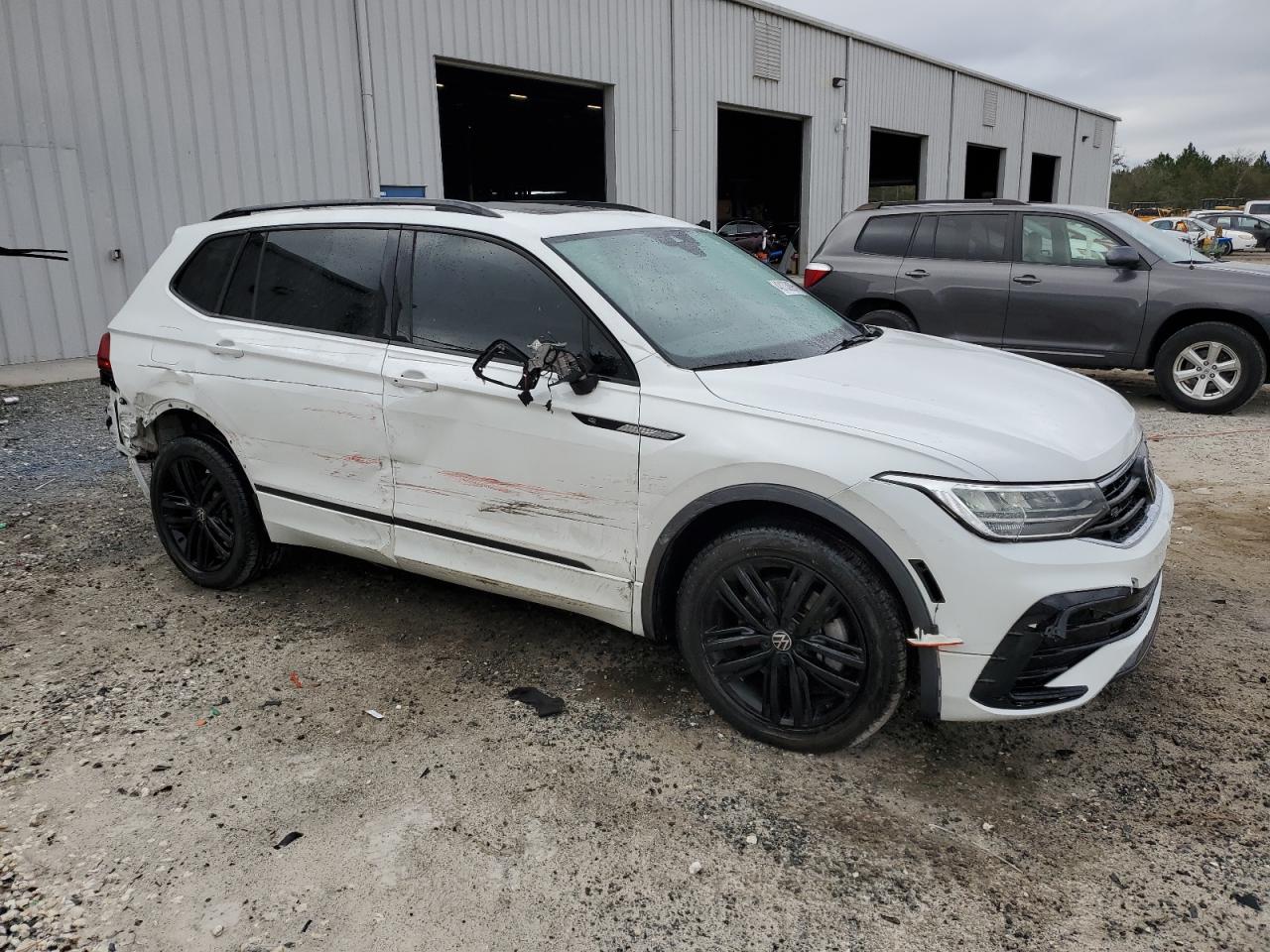 2022 VOLKSWAGEN TIGUAN SE R-LINE BLACK VIN:3VVCB7AX4NM157094