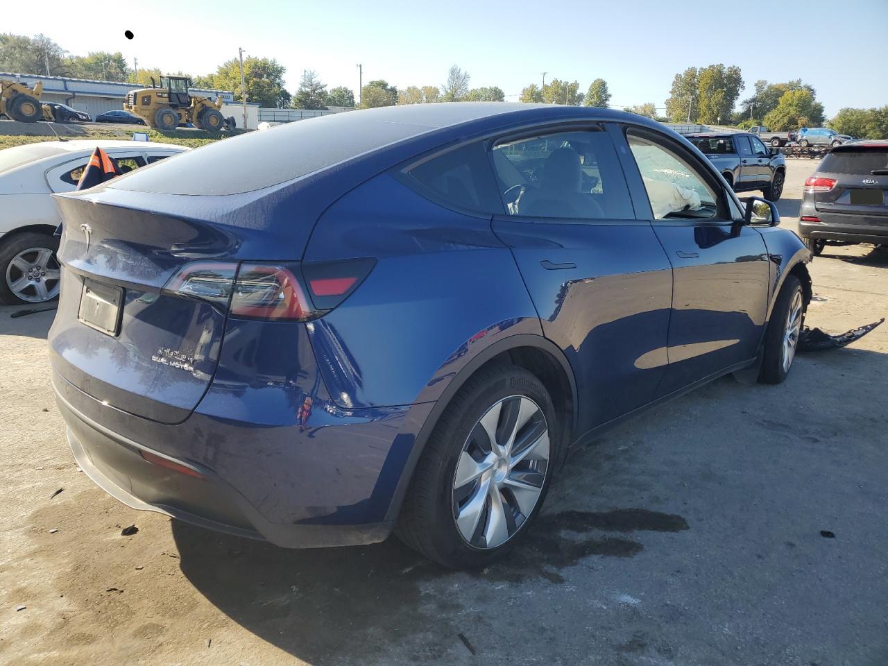 2024 TESLA MODEL Y  VIN:7SAYGAEE0RF022039