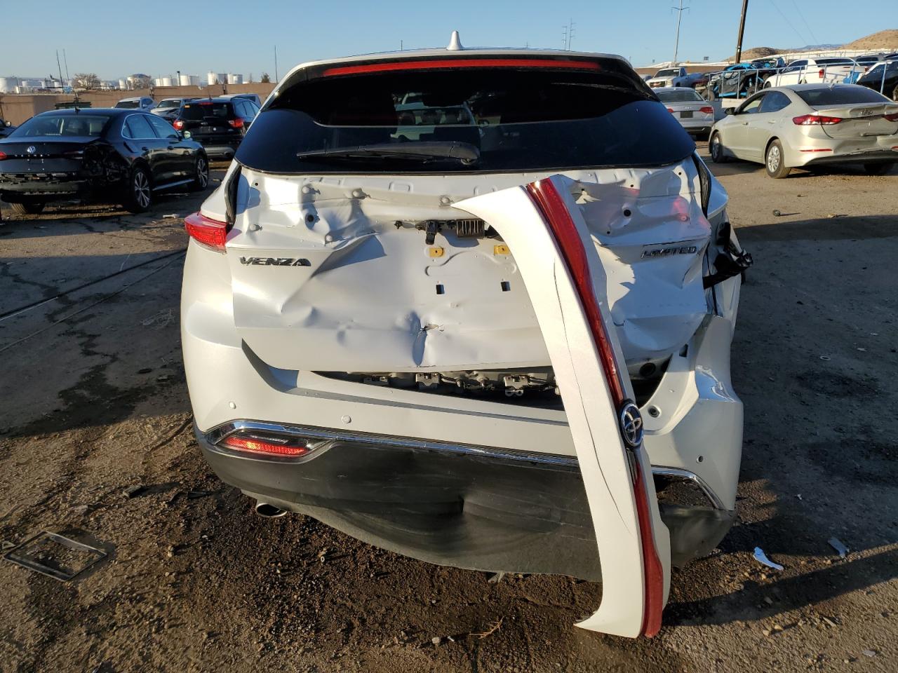 2024 TOYOTA VENZA LE VIN:JTEAAAAHXRJ183602