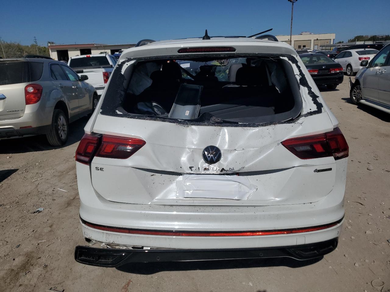 2022 VOLKSWAGEN TIGUAN SE R-LINE BLACK VIN:3VV8B7AX5NM127298